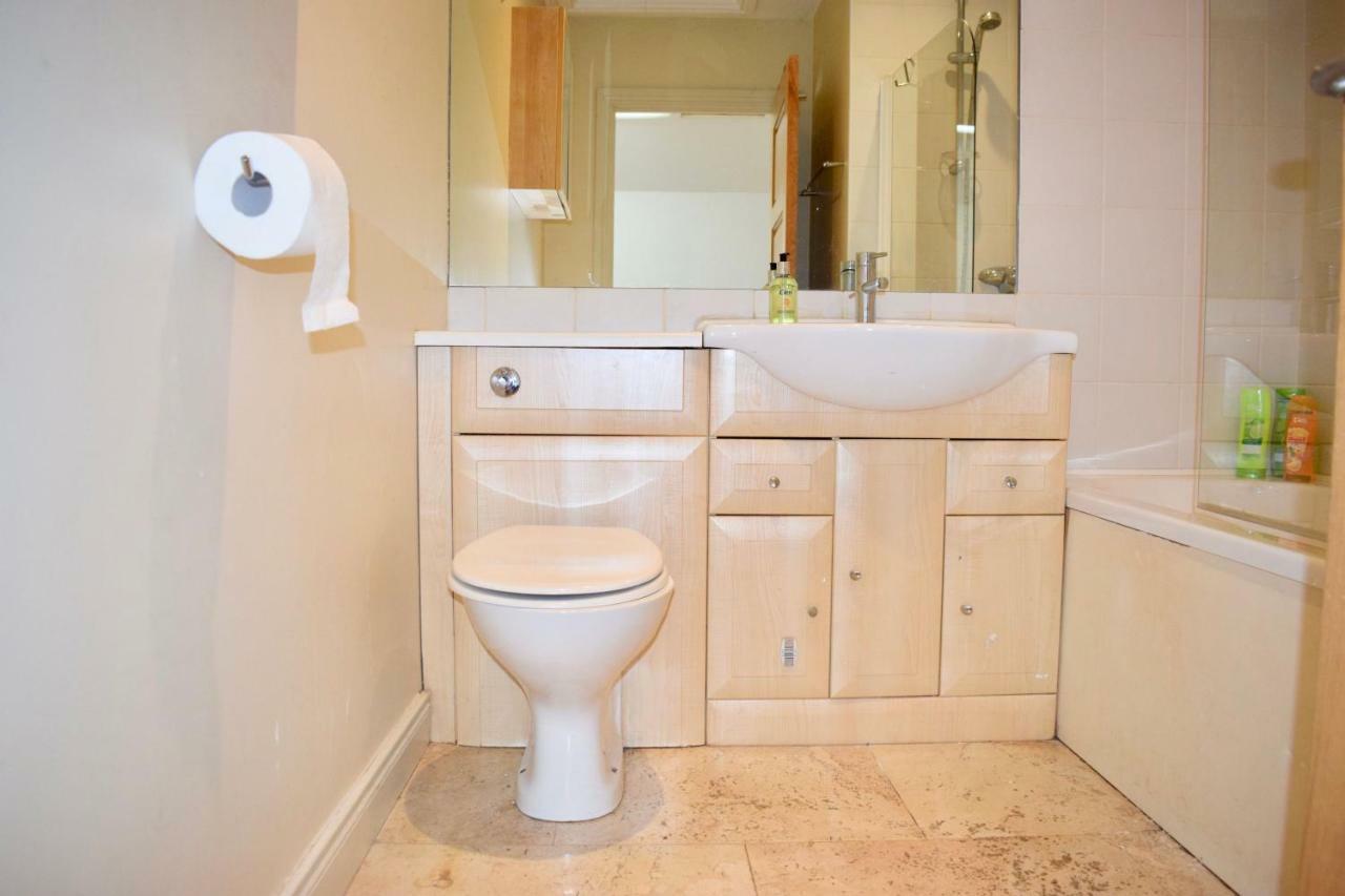 Holiday home Spacious, Bright & Modern 3 Bedroom Family *